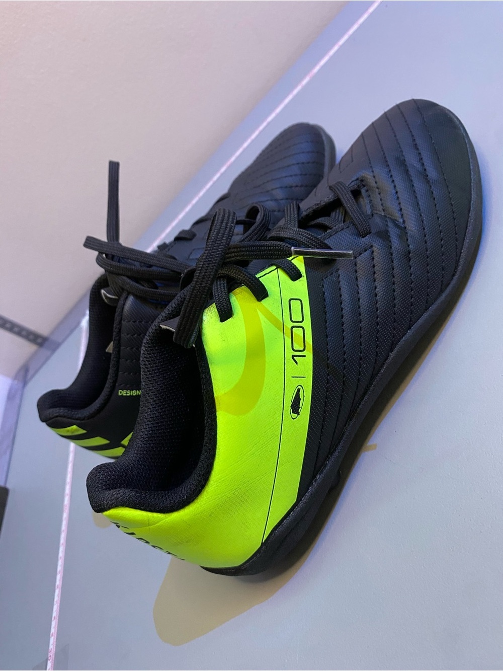 KIPSTA Kids Kid Football Boots Black Size US 3.5 Leather Athletic Footwear